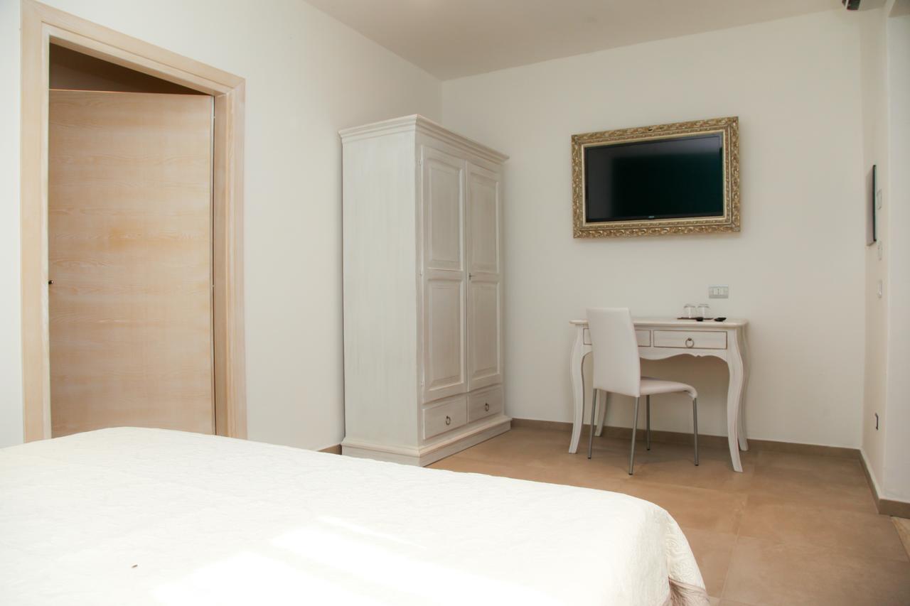Hypnos Boutique Hotel San Teodoro  Bagian luar foto